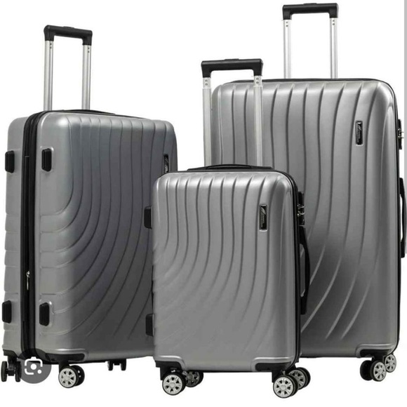 3 luggage’s for $130.00 - Picture 2 of 7
